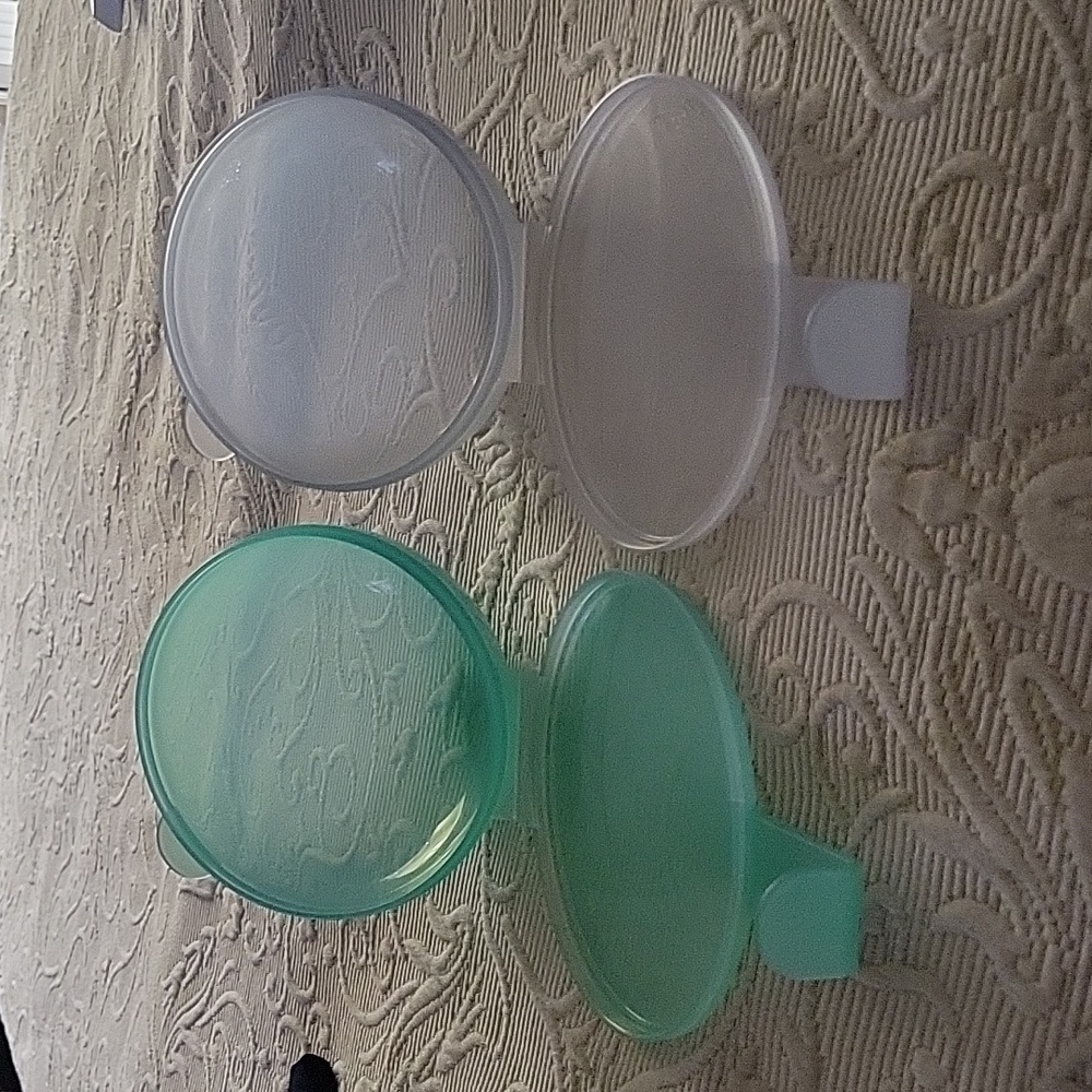 Two TUPPERWARE Container - Picture 6 of 15